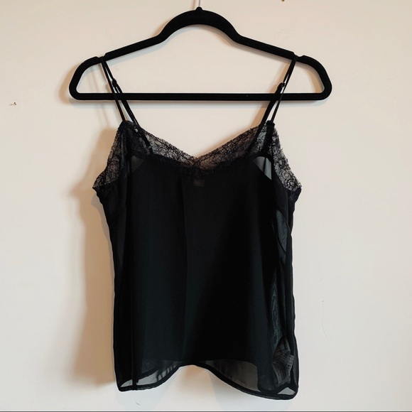 Forever 21 Tops - Forever21 Spaghetti Strap Lace Trim Cami